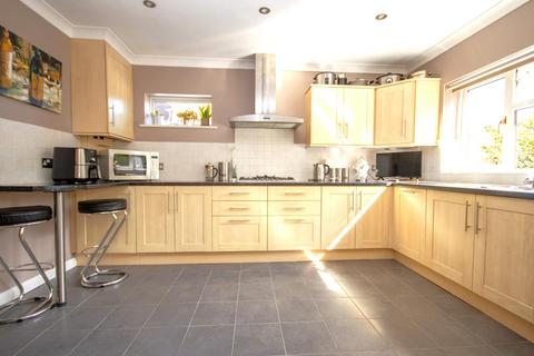 undefined, Sebastian Avenue, Shenfield, CM15