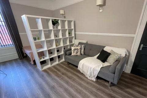 undefined, Upper Parliament Street, L8 7LG,