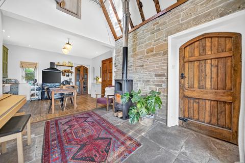4 bedroom detached house for sale, Thornhill Drive, Calverley, Pudsey, West Yorkshire, LS28