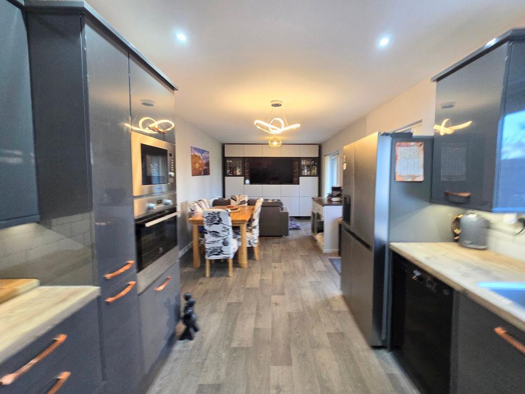 Family kitchen/diner/living