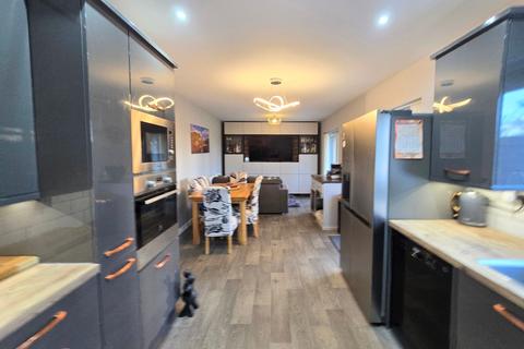 undefined, Cae Cenydd, Brackla, CF31