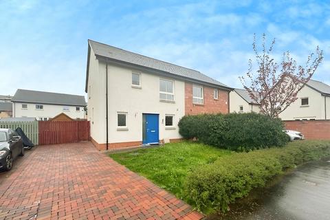 3 bedroom semi-detached house to rent, Burnshot Walk, Glasgow G5
