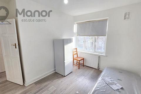 2 bedroom flat to rent, Lonsdale Avenue, East Ham, E6 3PZ
