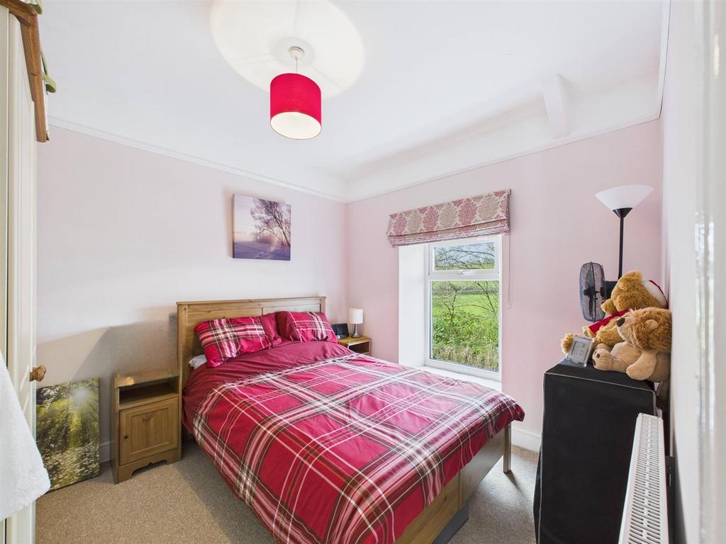 Bedroom 2.jpg