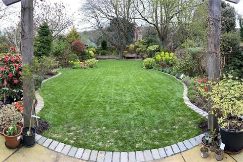 3 bedroom apartment for sale, Denton Road, Meads, Eastbourne, BN20