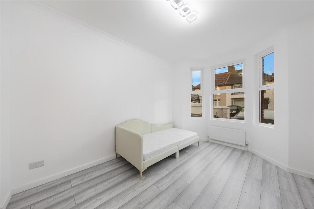 30 Pembroke Road - W1w7 OBTm2 Fylrv9 UXWni.jpg