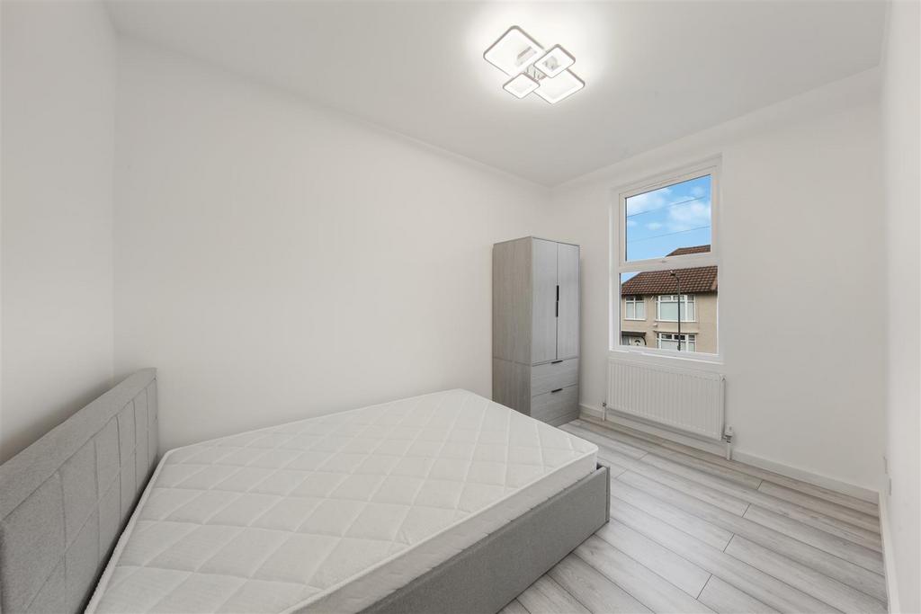 30 Pembroke Road - AVQf V9c O7es3s J9 WF4w X.jpg