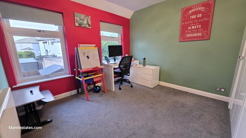 Rear bedroom