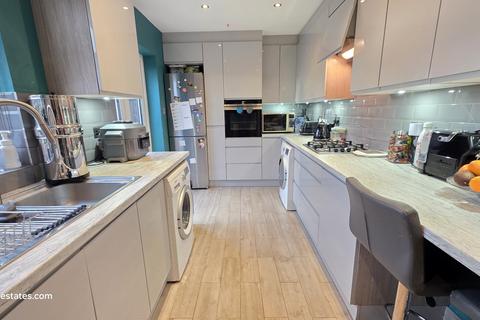Longmore Avenue, East Barnet EN4