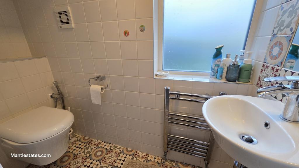 Cloak room