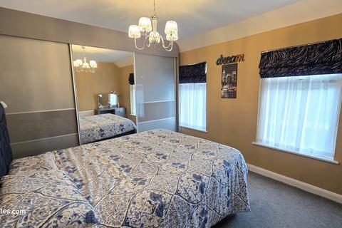 4 bedroom semi-detached house for sale, Longmore Avenue, East Barnet EN4