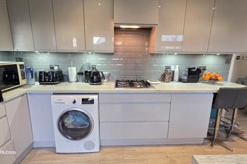 Longmore Avenue, East Barnet EN4