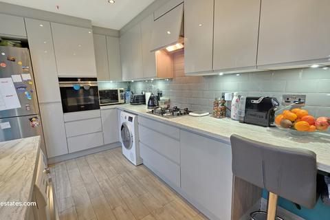 Longmore Avenue, East Barnet EN4