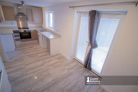 3 bedroom detached house to rent, Sandfield Road, Nottingham, NG7 1QR