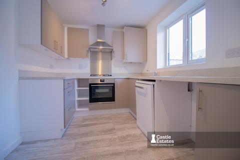 3 bedroom detached house to rent, Sandfield Road, Nottingham, NG7 1QR