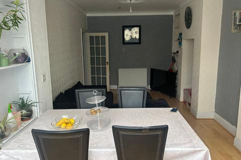 undefined, 32 Mansted Gardens, Romford, Essex, RM6 4ED
