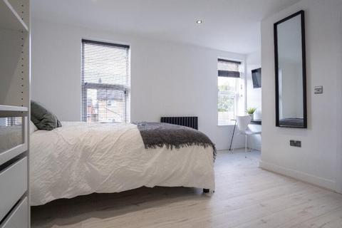 6 bedroom house to rent, Avondale Street, Lincolnshire LN2