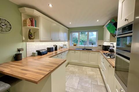 undefined, 4 Heron Court, Daventry, NN11 0XT