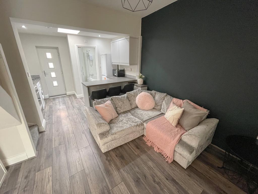 92 Grantham (3)