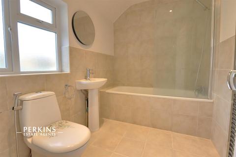 undefined, Greenford, UB6
