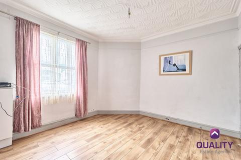 2 bedroom terraced house to rent, 393 Victoria Road, Stoke-on-Trent ST1