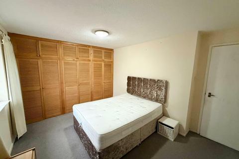 2 bedroom apartment to rent, Ambassador House, Trawler Road, Swansea, SA1 1XZ