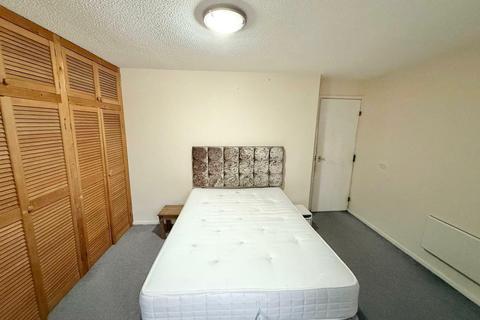 2 bedroom apartment to rent, Ambassador House, Trawler Road, Swansea, SA1 1XZ