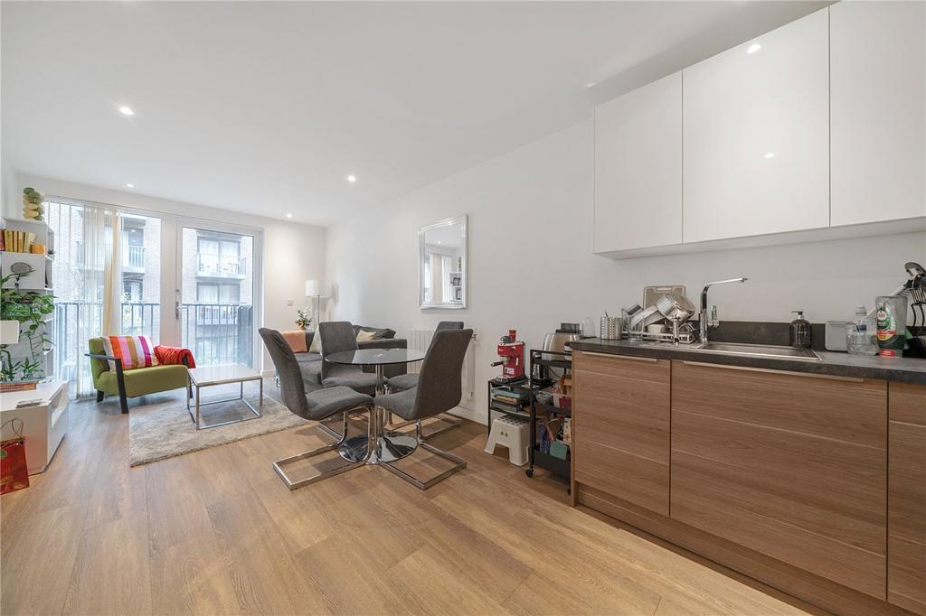 Kitchen/Reception