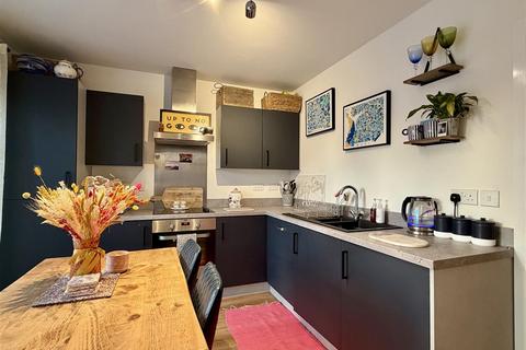2 bedroom semi-detached house for sale, Gatekeeper Drive, Holmer, Hereford