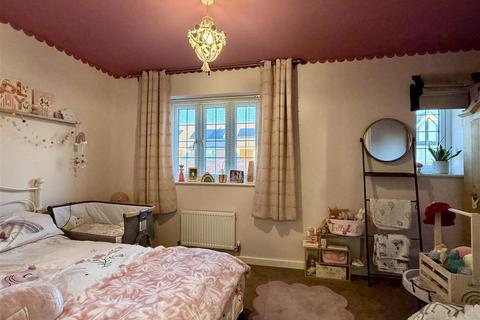 2 bedroom semi-detached house for sale, Gatekeeper Drive, Holmer, Hereford