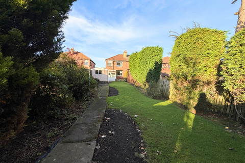 undefined, Thorpe Lane, Leeds