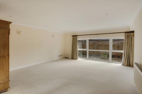 2 bedroom flat to rent, The Mews, Church Road, BS8