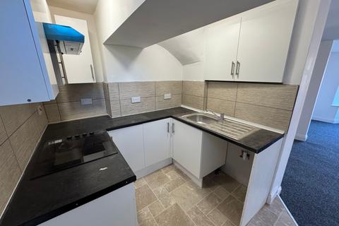 3 bedroom terraced house to rent, Pantypwdyn, Abertillery, NP13