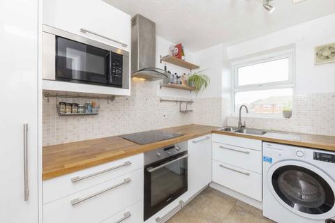 undefined, Molyneux Drive, London SW17