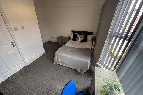 undefined, Adelaide Road, L7 8SQ,