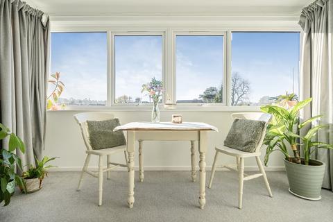 2 bedroom apartment for sale, Parrys Lane, Somerset BS9
