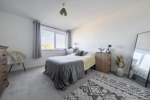 2 bedroom apartment for sale, Parrys Lane, Somerset BS9