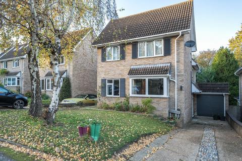 4 bedroom detached house for sale, Rolvenden Gardens, Bromley, Kent, BR1