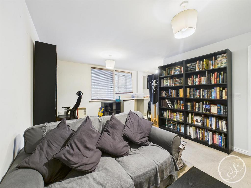 CAM02071 G0-PR0755-STILL009.jpg