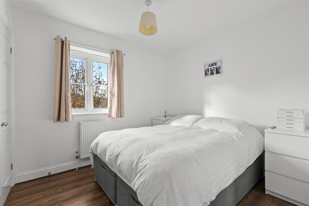 Flat 45, Wye Gardens, Fryers Lane, HP12 3 DU-2.jpg