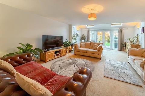 4 bedroom semi-detached house for sale, Benjamin Gray Drive, Littlehampton, West Sussex