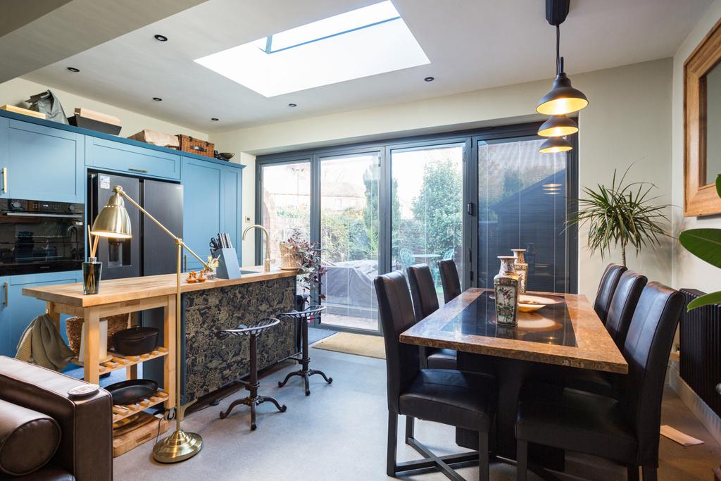 Kitchen/Dining
