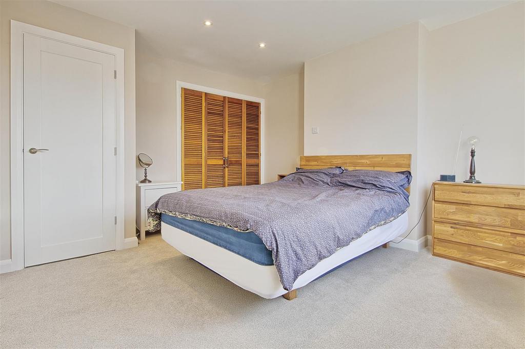 Bedroom 1 - 2.jpg