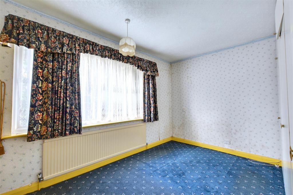 Bedroom 1 2.jpeg