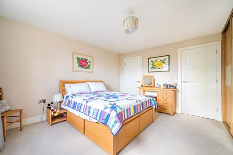 undefined, Morden Close, Reading RG7