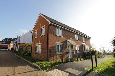 3 bedroom house to rent, Captains Parade, East Cowes PO32