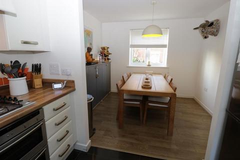 3 bedroom house to rent, Captains Parade, East Cowes PO32