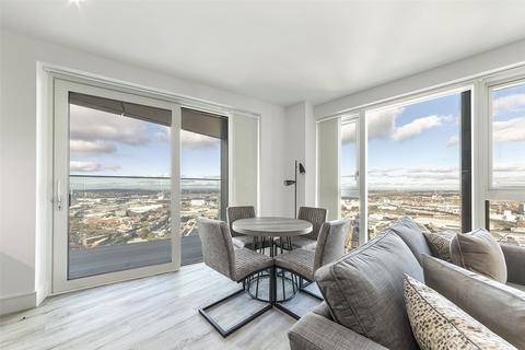 2 bedroom apartment to rent, Portal Way, London W3