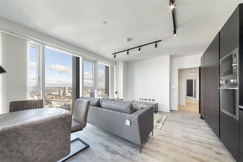 2 bedroom apartment to rent, Portal Way, London W3
