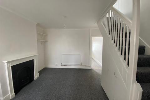 2 bedroom terraced house to rent, Madresfield Road, Malvern